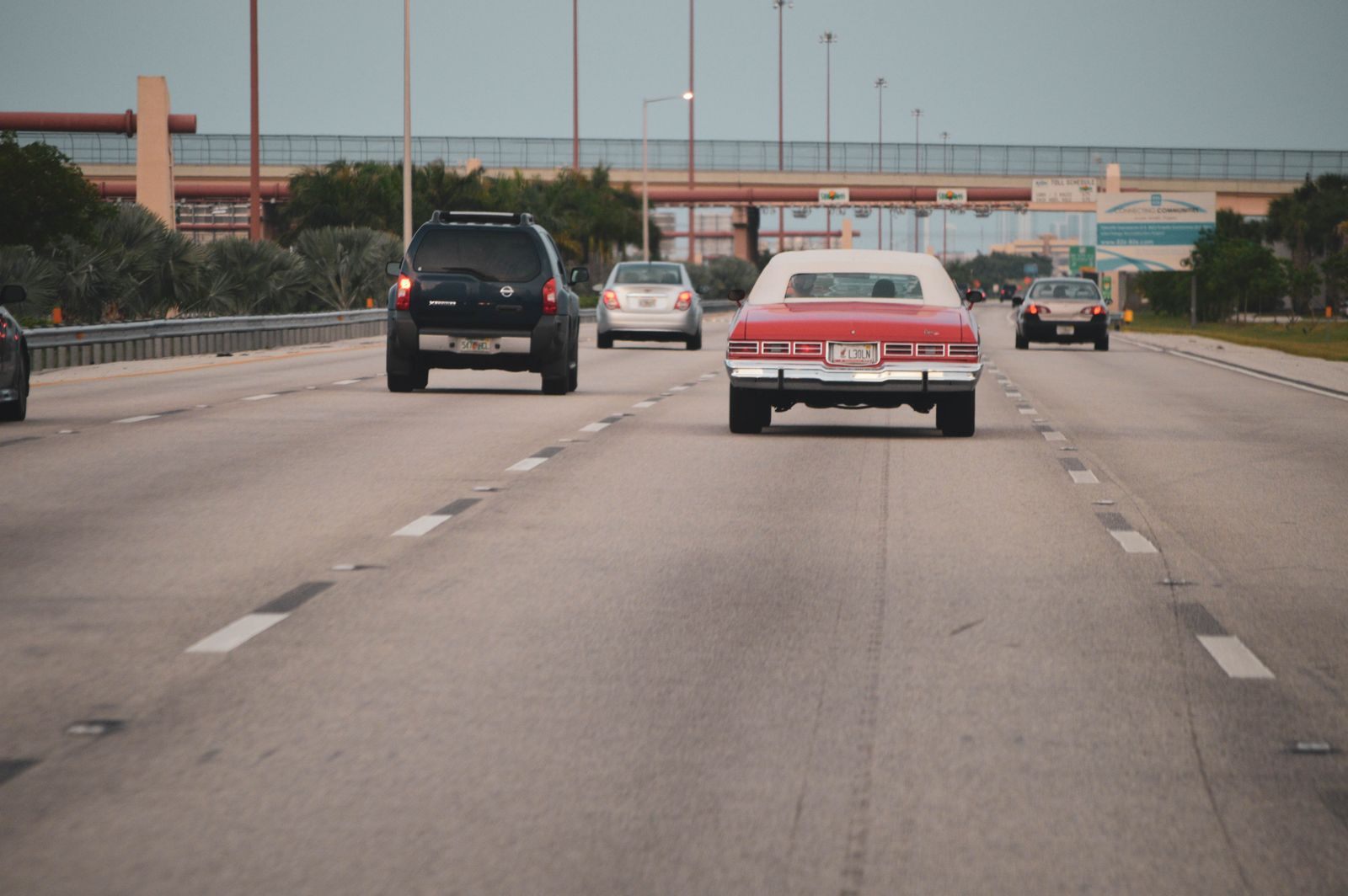 Cars on a Miami highway on a sunny day, the drive to the cruise port